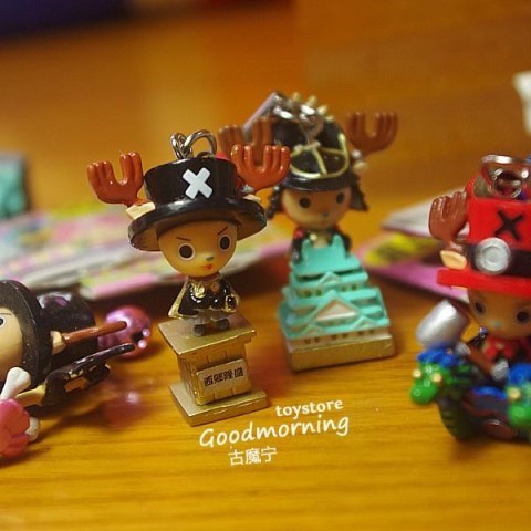 Siêu đa dạng Nhật Bản phiên bản giới hạn One Piece Qiao Ba anime hoạt hình xung quanh tay treo mặt dây chuyền búp bê đồ chơi sticker trà sữa cute