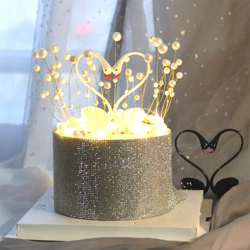 Shake Ins Nets Red Valentine's Valentine's Valentine's Birthday Cake Swing Piece Feather Romantic Couple Swan Cake Decoration