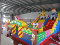 Customized bouncy castle Childrens Playground Entertainment jumping trampoline combination slide to break the gate toy naughty Castle Air model