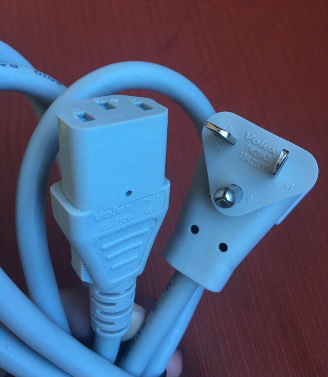 DELL Dell server power cord C13 Alien 7WV1K 2M