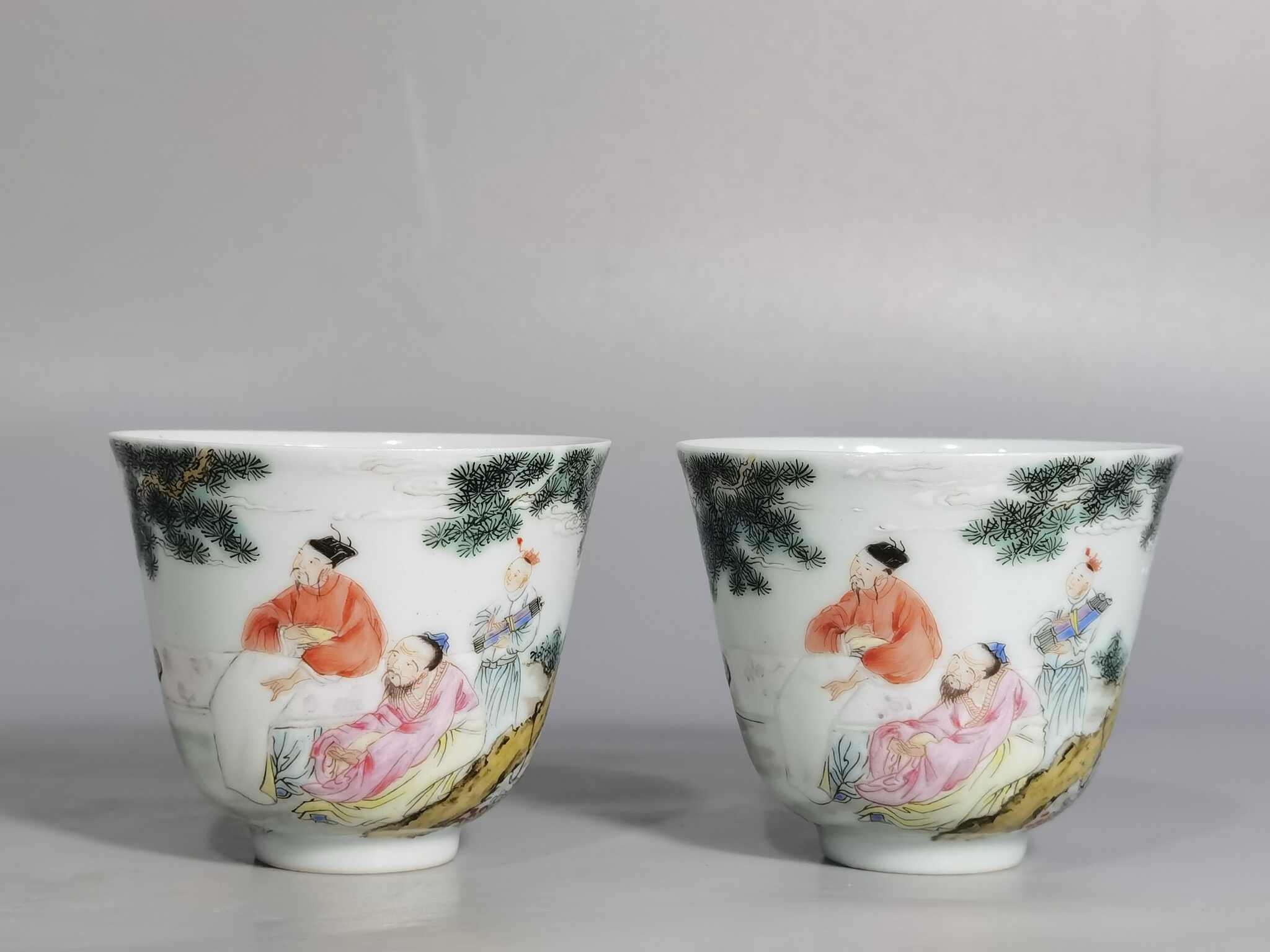 【1901CCD0011】中国古董品 清 粉彩【連花紋】手彫 罐 皿 中國古美術 妙美品 秀作 置物 古董品 古玩 收藏品