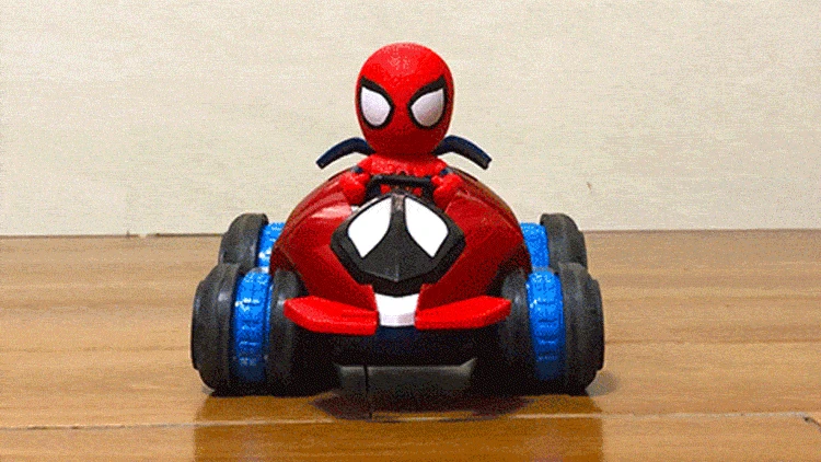 Rung Spider-Man Magic Wheel Stunt Điều khiển từ xa Car Boy skateboard Racing National Wireless Sạc đồ chơi trẻ em