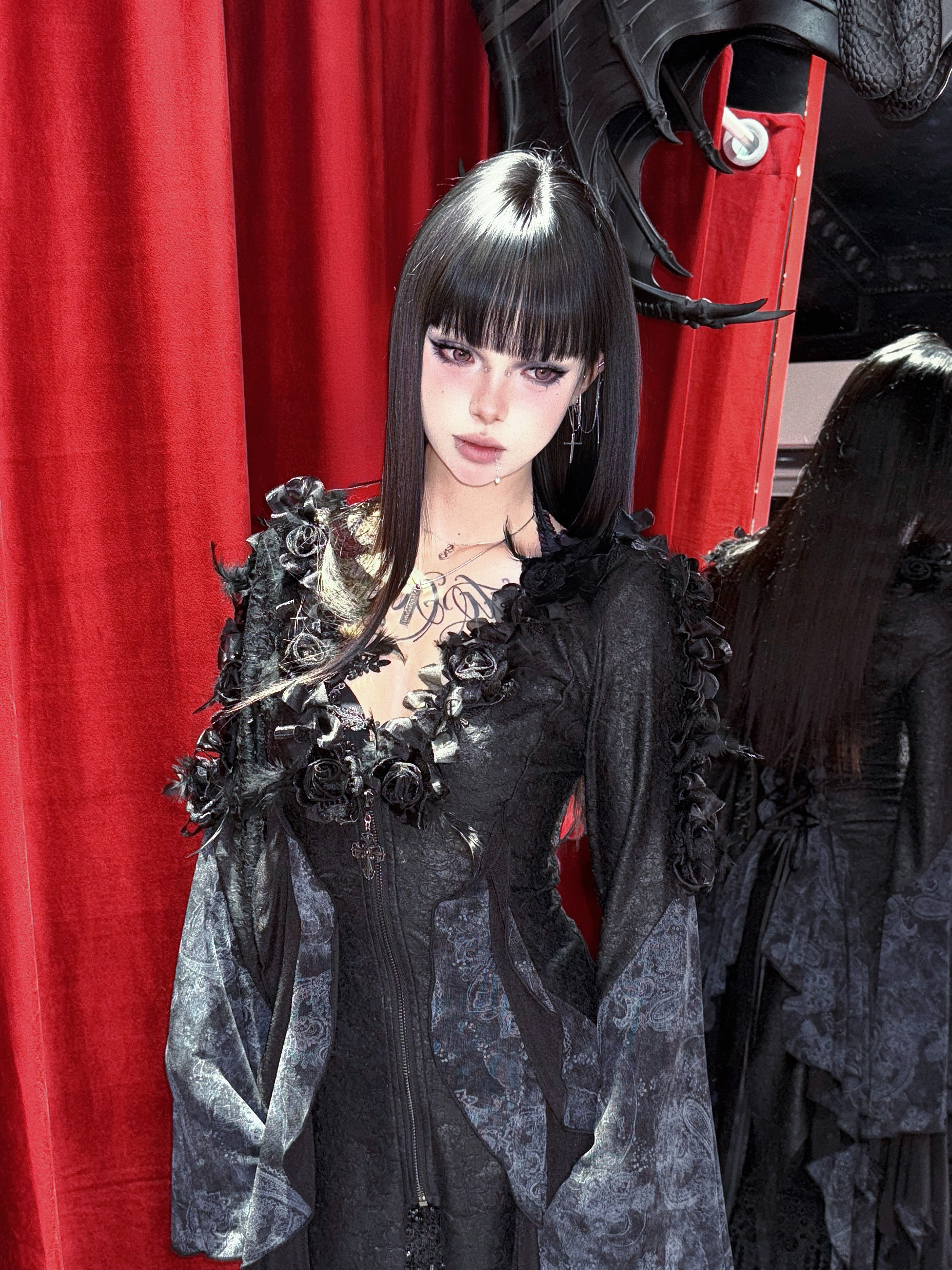 Hell Made | EvaLady Gothic V-neck Lace Top ETT048