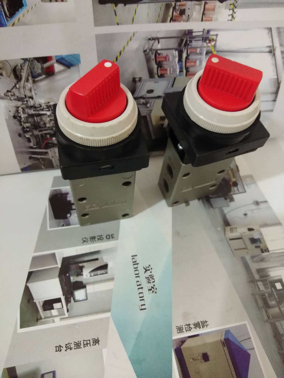 Original spot SMC solenoid valve VFM350-02-34R VFM351-02-34B