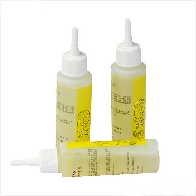 Bicycle chain maintenance oil is suitable for parts that need lubrication such as flywheel derailleur joint line pipe screws and so on