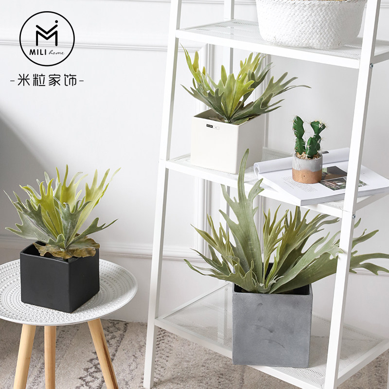 Nordic Wind Emulated Deer Antlers Leaf plant Beam Indoor outdoor bionic green planting scenery to decorate the beam balcony potted plants