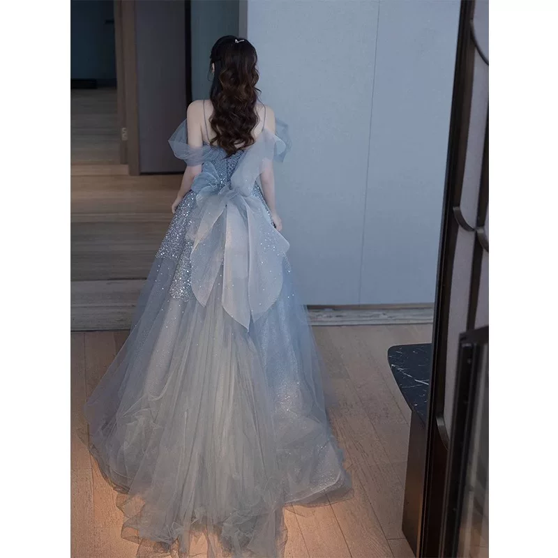 Blue evening dress for students, small princess costume, lifting effect