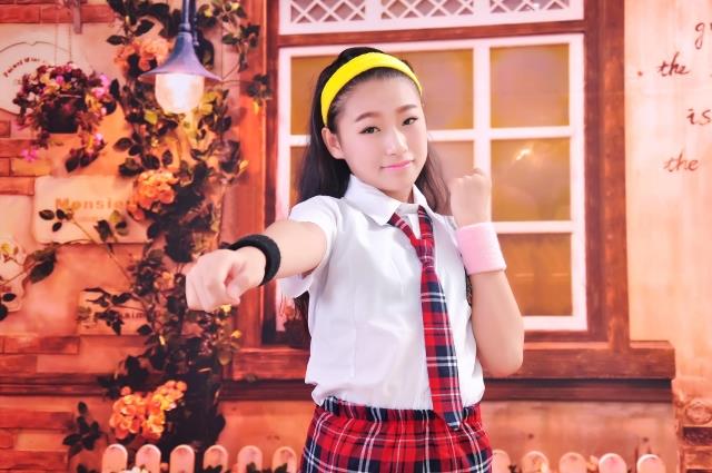 Vòng tay thể thao nam và nữ đồ bảo hộ đồ thể thao thấm mồ hôi trò chơi khiêu vũ trẻ em người lớn với dây đeo cổ tay mồ hôi bao tay tập gym