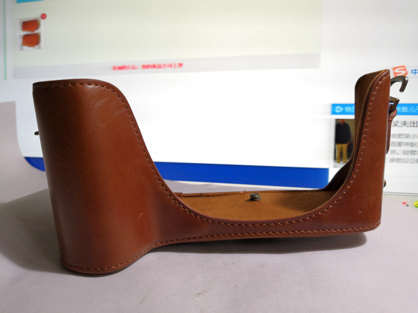 Light brown digital single eye camera performance intact RMB28  (sign to be determined)