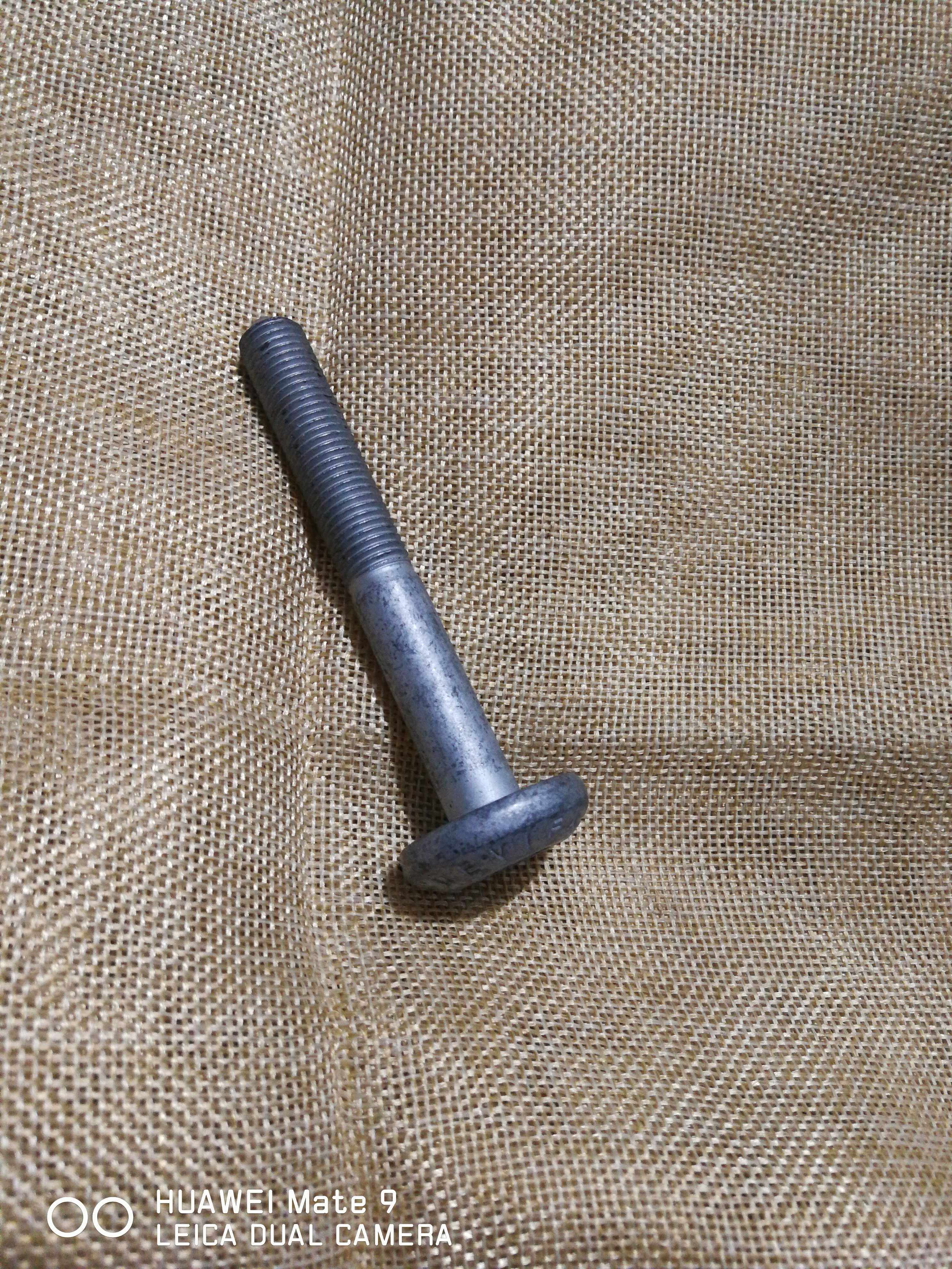 Configure AUDI B8Q5C 7 control arm screw under arm spherical screw