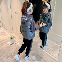 Girls winter suit 2021 Winter big childrens foreign style fashion autumn and winter plus velvet padded sweater three-piece set