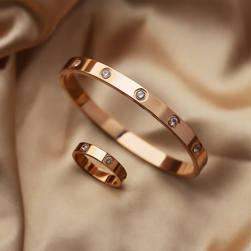 Rose Gold Titanium Steel Bracelet for Women ins European and American Style High-End Diamond-Encrusted Bracelet That Does Not Fade, Simple and Fashionable Jewelry Rose Gold Titanium Steel Bracelet for Women ins European and American Style High-End Diamond-Encrusted Bracelet That Does Not Fade, Simple and Fashionable Jewelry
