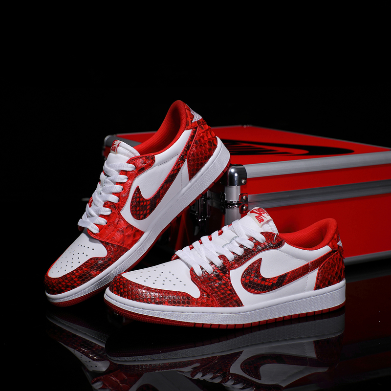 Nike Custom Sneakers Nike Air Jordan 1 Red and White Chicago Python Skin Low-Top Men's and Women's Casual Shoes Nike Custom Sneakers Nike Air Jordan 1 Red and White Chicago Python Skin Low-Top Men's and Women's Casual Shoes