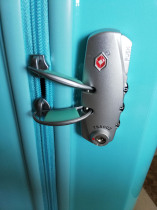Adapt the new show Limey Brigade pull lever box silver color lock middle lock catch zipper TSA002 007006