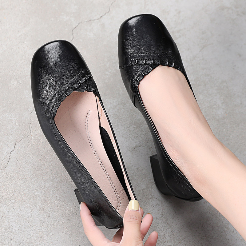 Summer leather women's shoes large size low heel shallow mouth thick heel small leather shoes thin square toe shoes soft leather middle-aged mother shoes