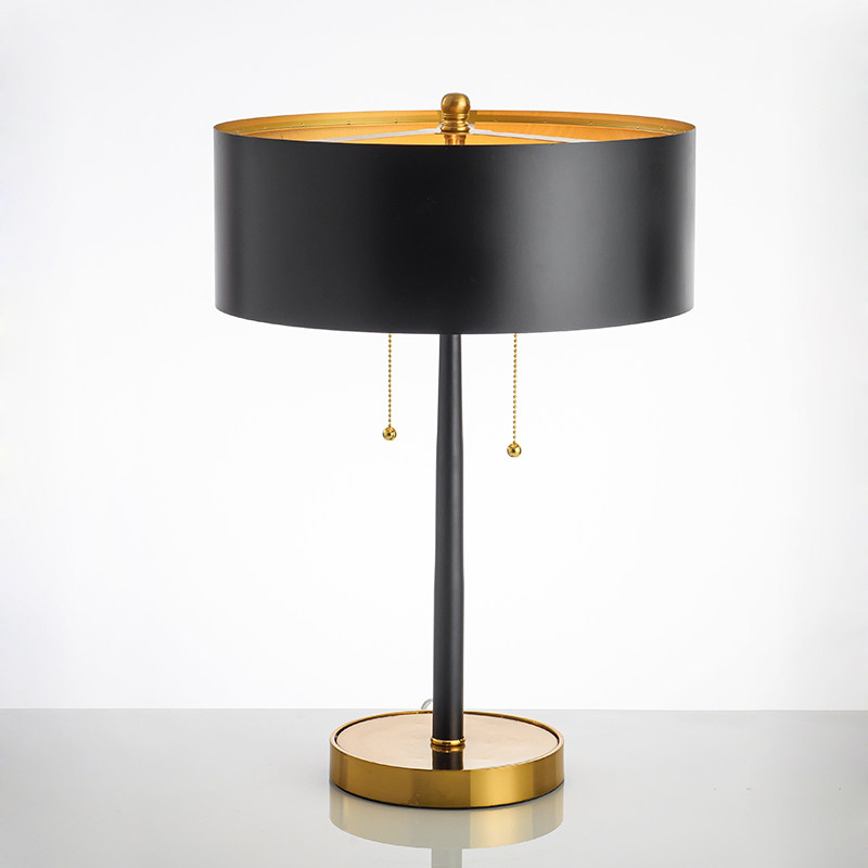 Postmodern minimalist metal creative table lamp designer model room retro style decoration room study office table lamp