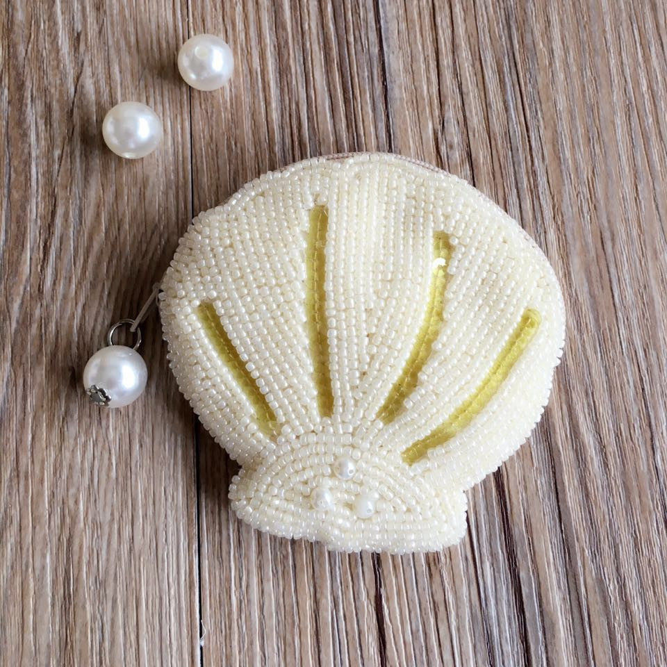 Japan Little Fresh Four Leaves Grass Children Pearls Bag Shells Women Handmade Pearl Embroidered Retro Mini Coin Zero Wallet