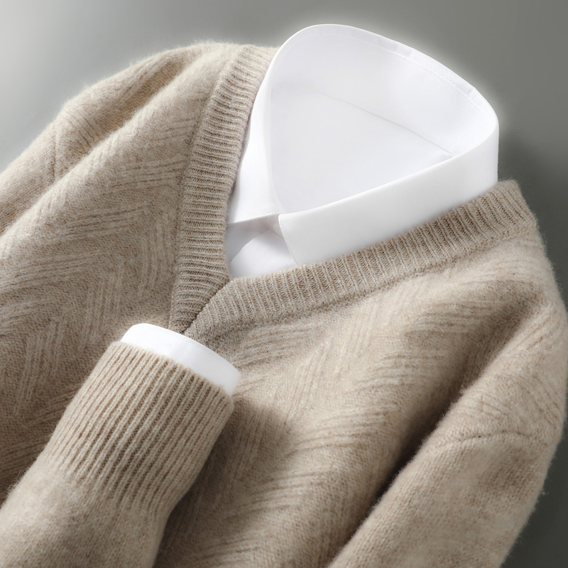 Winter Solid Color Cashmere Sweater for Men, V-Neck, Thick Jacquard Knit, Loose Casual Inner Layer, Knitted Base Layer Wool Sweater