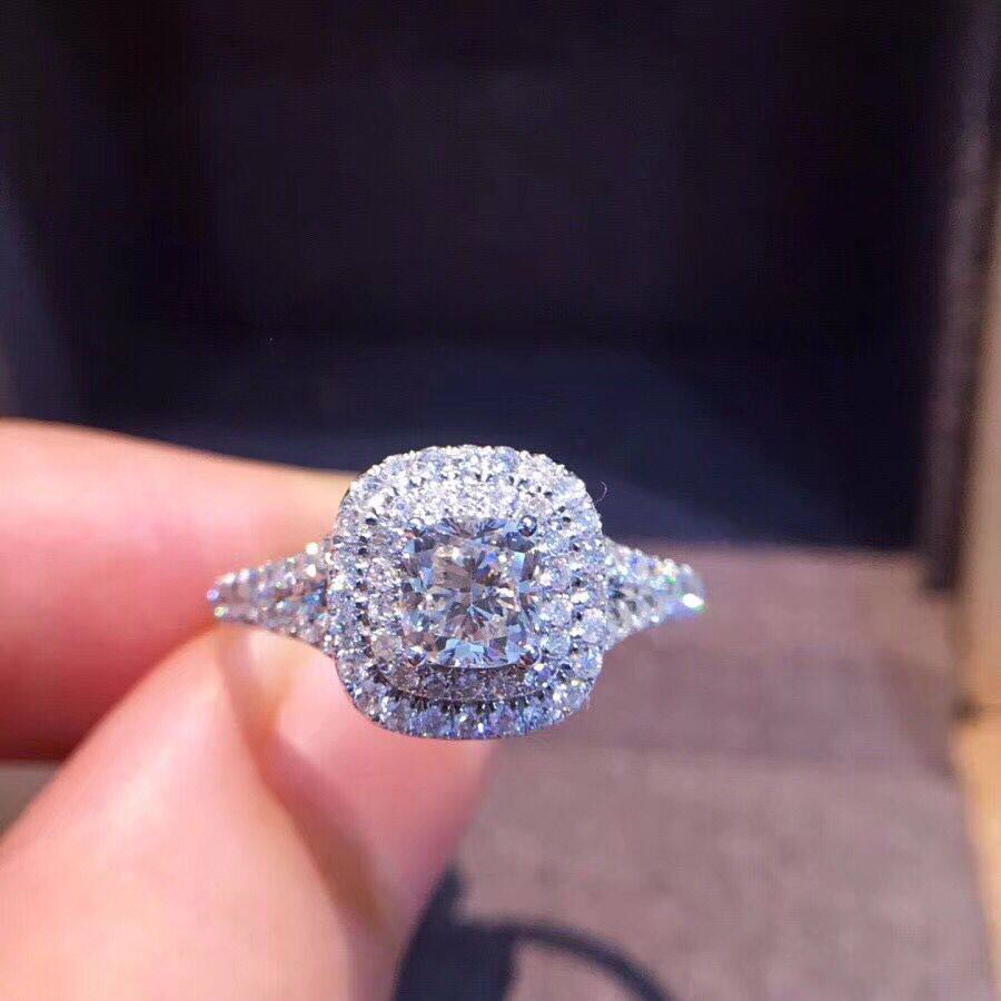 18K Gold Princess Cut Diamond Ring 50 Points Wedding Diamond Ring Female Group Set