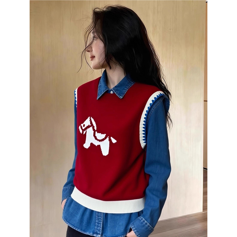 Red Jacquard Knit Vest for Layering, Women's 2025 Autumn and Winter Christmas Outfit, Stunning Top