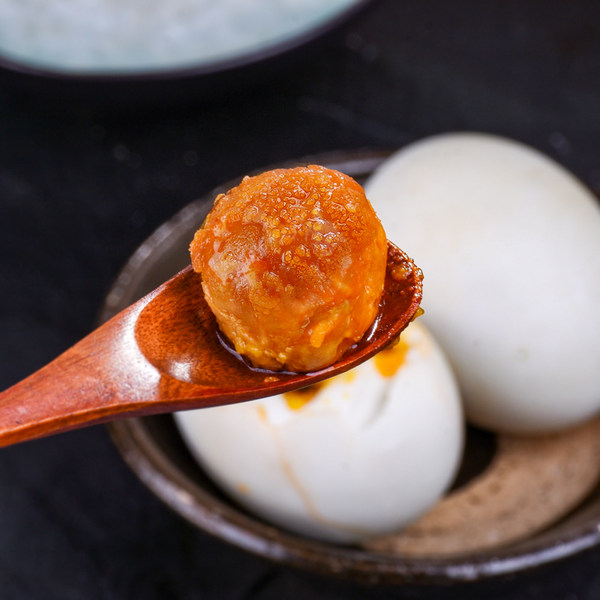 三瓜公社 咸鸭蛋 65g*6只 天猫优惠券折后¥9.9包邮(¥19.9-10) 三瓜公社 咸鸭蛋 65g*6只 天猫优惠券折后¥9.9包邮(¥19.9-10)