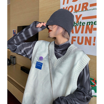 He Yimo fried street salt series 2021 New year tie-dyed knitted horse clip female loose Joker V collar ins tide