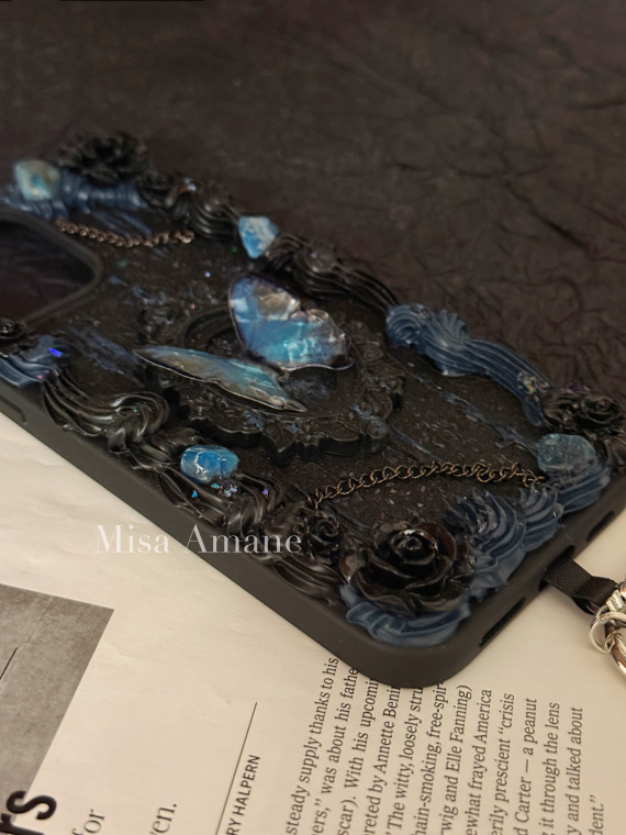 Dark Gothic Butterfly & Roses Vintage Phone Case