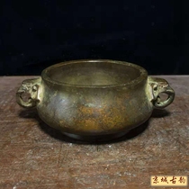 Antique Antique bronze Antique Xuande furnace Copper furnace Passed down old leather shell pulp old copper cast elephant trunk binaural incense burner