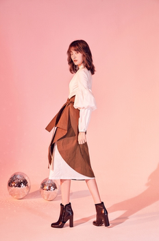 金利来女鞋2019秋冬新款方头粗跟真皮单靴时尚简约短筒百搭靴子女