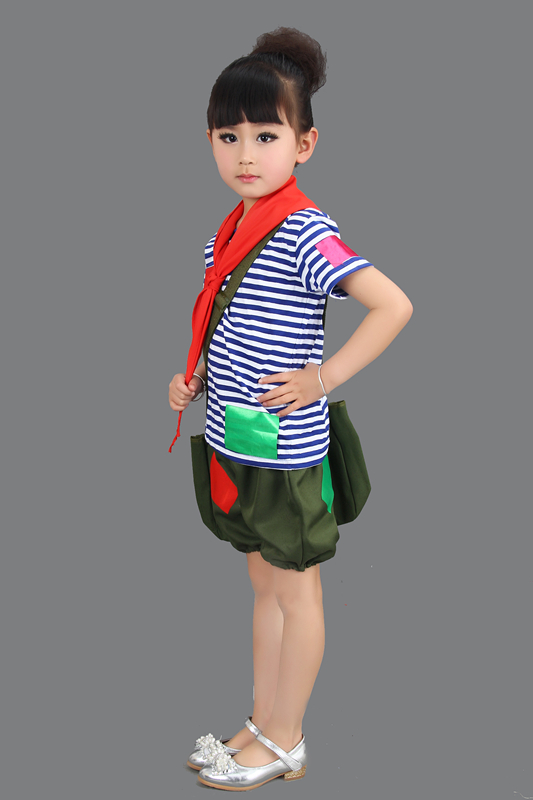 Xiaohe phong cách trẻ em màu đỏ lấp lánh trang phục ngôi sao Trang phục múa núi và trang phục khiêu vũ trẻ em thời trang bé trai