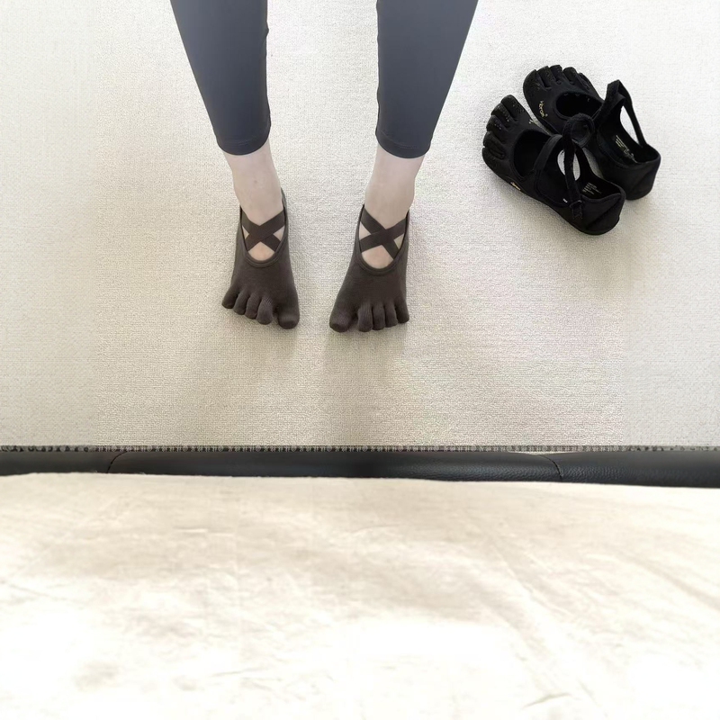 Yoga Socks with Great Feedback^Non-Slip, Wide-Toe Design for Beginners, Pilates Socks That Fit Well and Don'T Constrict the Feet, Five-Toe Socks Yoga Socks with Great Feedback^Non-Slip, Wide-Toe Design for Beginners, Pilates Socks That Fit Well and Don'T Constrict the Feet, Five-Toe Socks