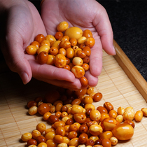 The little fat antique old beeswax from West Asia returns to the natural old beeswax pancakes with round beads jujube beads and safe buttons.