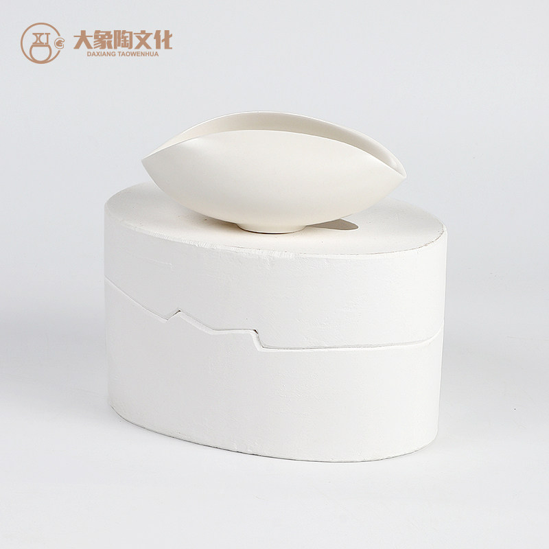 Tea lotus fair cup Ceramic ceramic gypsum grouting mold Custom fair cup Teapot decoration abrasive elephant pottery