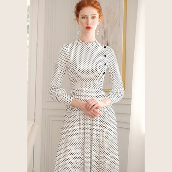 Velvet ແຂນຍາວ dress ສູງ temperament socialite xiaoxiang ແບບສີຂາວ polka dot dress skirt ພາກຮຽນ spring 2026 ແມ່ຍິງໃຫມ່