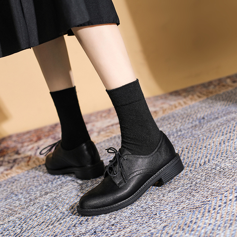 2021 spring and autumn new brogue women's shoes plus velvet lace-up small leather shoes British style flat moccasins retro shoes