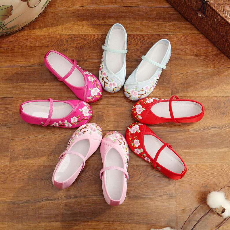 Embroidered Shoes for Women, Opera Shoes, Colorful Shoes, Peking Opera Shoes, Yue Opera Shoes, Qingyi (Blue Robe) and Huadan (Flower Girl) Flat Shoes