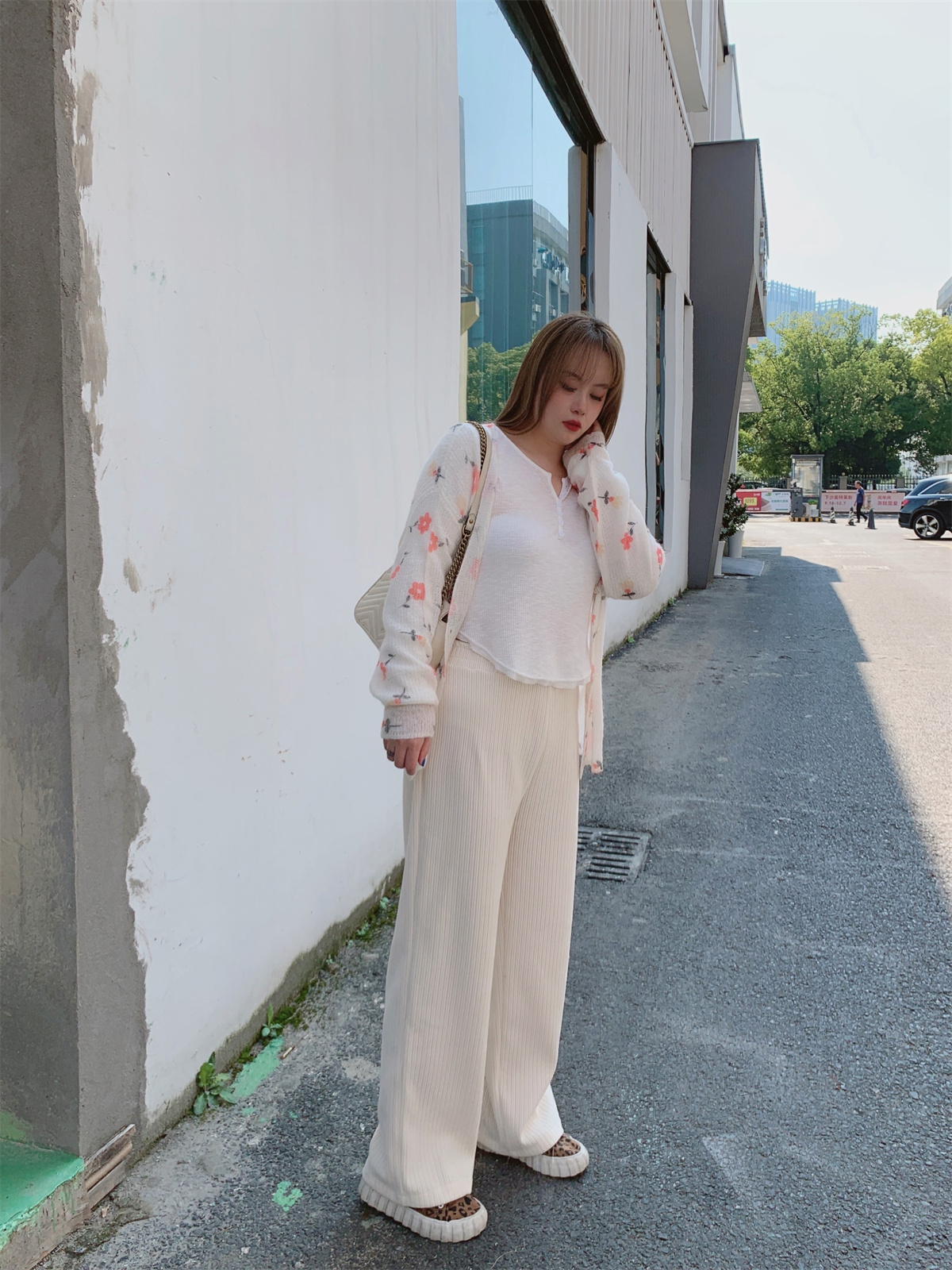 200 catty MM Fall new Korean version 100 hitch leisure snow Neil loose straight drum wide pants for extra-size women's clothing