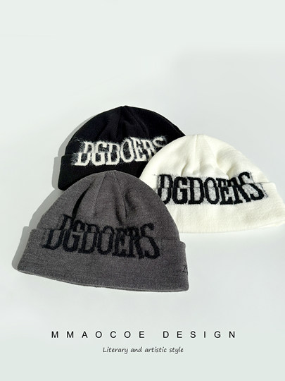 American-Style Trendy Brand Letter Knit Hat for Women, Winter Warm Wool Hat That Makes the Face Look Smaller, Cold Weather Hat with Ear Protection and Full Head Coverage