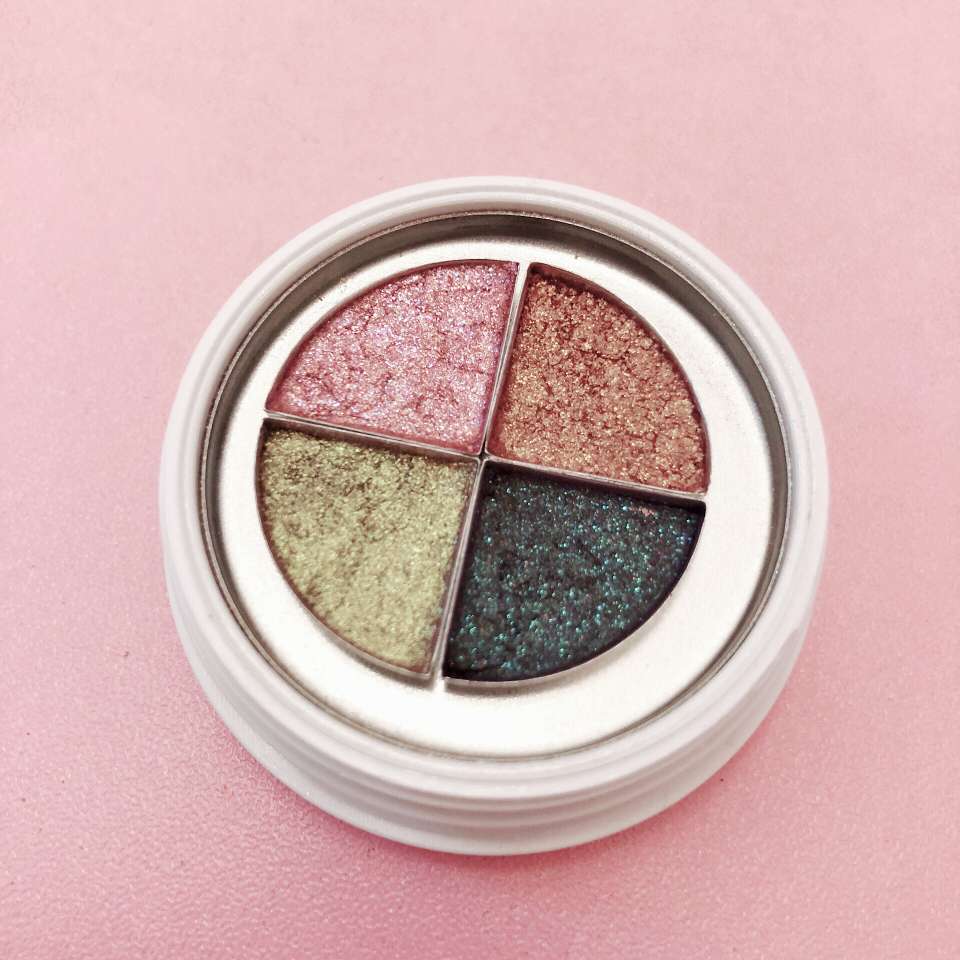 Colourpop nghiền phấn mắt tấm áp lực dgaf ếch moonwalk bea sequin wattles clio bảng mắt