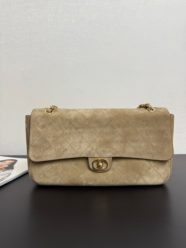 Ceiling 26P Imported French Suede Quilted Chain Bag, Single Shoulder Crossbody, Relaxed Old Money Style Flap Airport Bag Ceiling 26P Imported French Suede Quilted Chain Bag, Single Shoulder Crossbody, Relaxed Old Money Style Flap Airport Bag