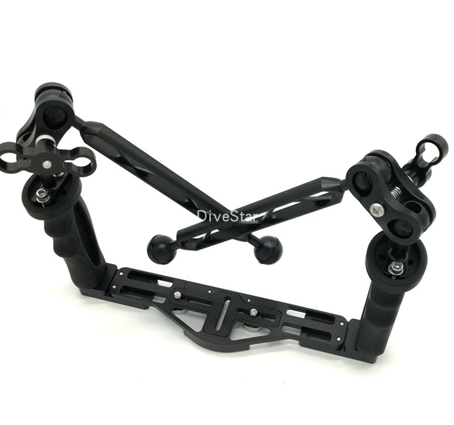Diving phase shell bracket underwater flash lamp double grip base flashlight butterfly clip lamp arm system suit