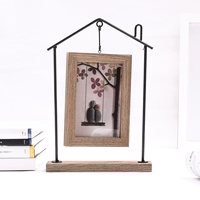 Домик, желтая фоторамка