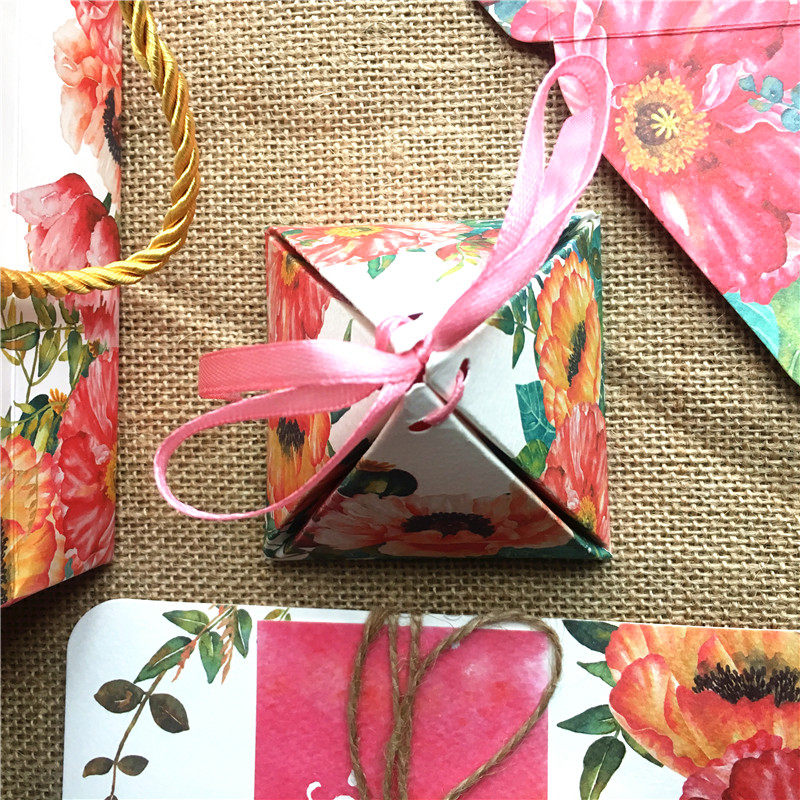 European style forest series happy sugar box Pastoral Korean wedding custom bronzing printing personalized wedding Triangular pyramid shaped sugar box