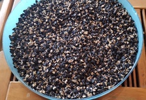 Hetian straight hair Xinjiang Zhongguo black wolfberry 500 grams edible black wolfberry nourishing soak water anthocyanins a lot