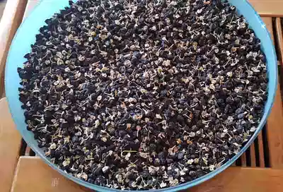 Hetian straight hair Xinjiang Chinese fruit Black wolfberry 500 grams edible Black wolfberry nourishing bubble water anthocyanins a lot