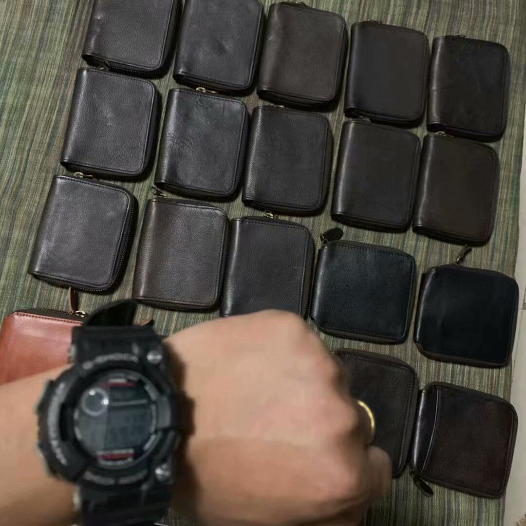 There is connotation Small and convenient Day single head layer cowhide YKK pull chain Men and women short clips