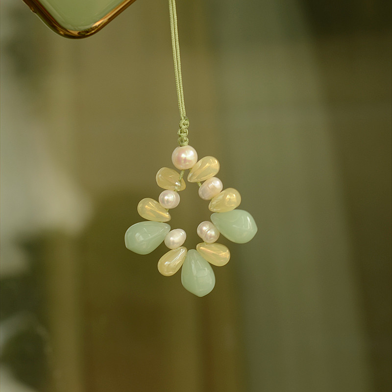 Glass water drop pearl crystal women's pendant mobile phone lanyard anti-lost flash drive pendant cute pendant lanyard net red short - Taobao