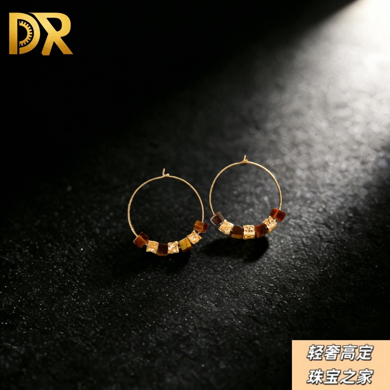【D.R Light Luxury High-End】Maillard Square Beaded Large Circle Necklace for Women's Autumn/Winter Dresses with a High-End Feel