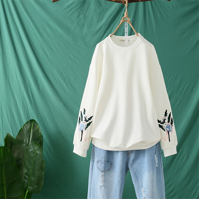 Long-sleeved T-shirt female ins tide fat mm spring new fat plus size women's clothing 200 pounds loose embroidery sweater top