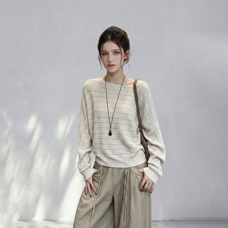 Korean-Style Off-White Batwing Sleeve Hollow-Out Long-Sleeve Knit Top for Women, Autumn Off-Shoulder Thin Pullover Sweater, Loose-Fitting Top